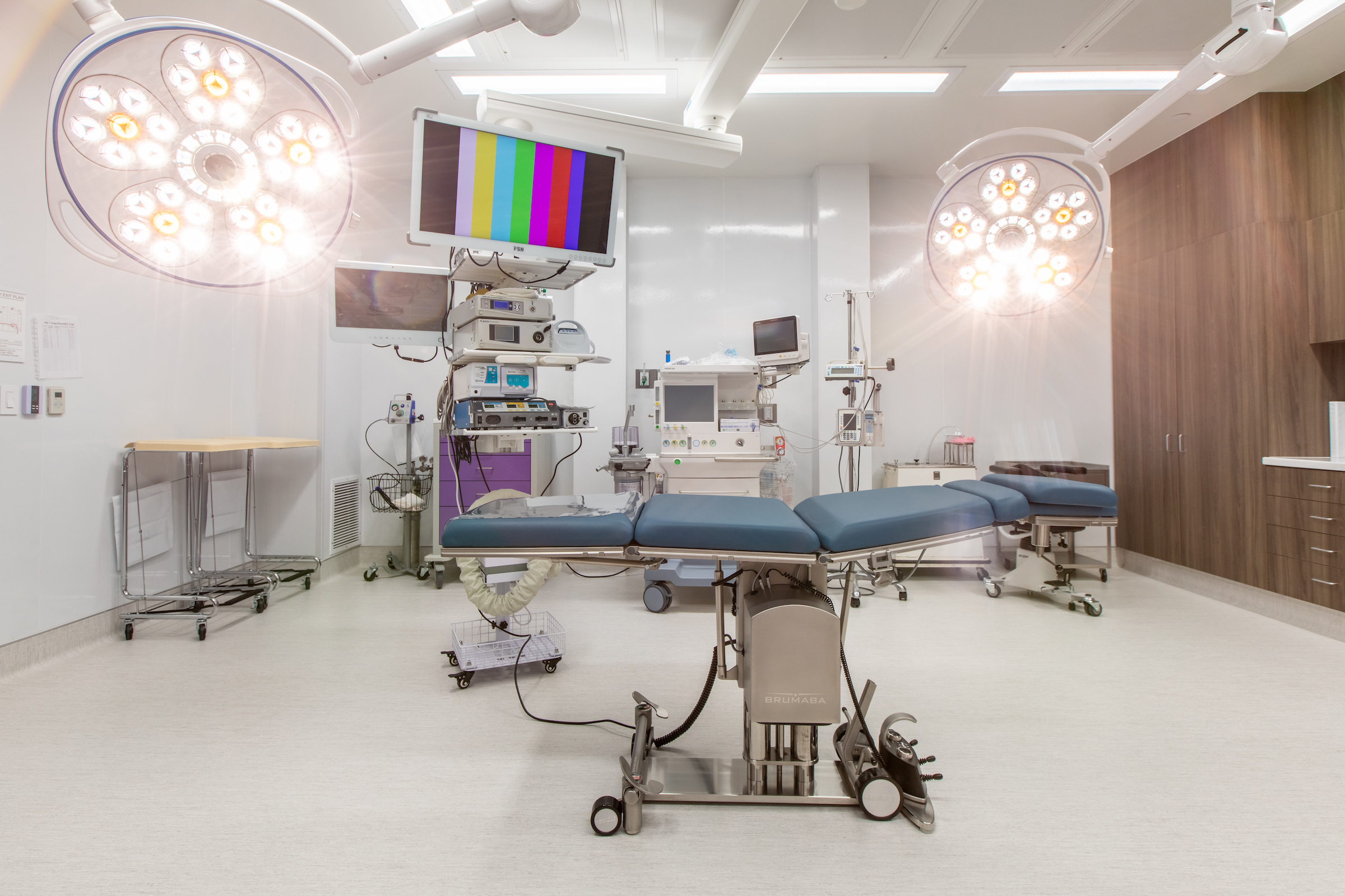 a look at the operating room at Starkman Plastic Surgery