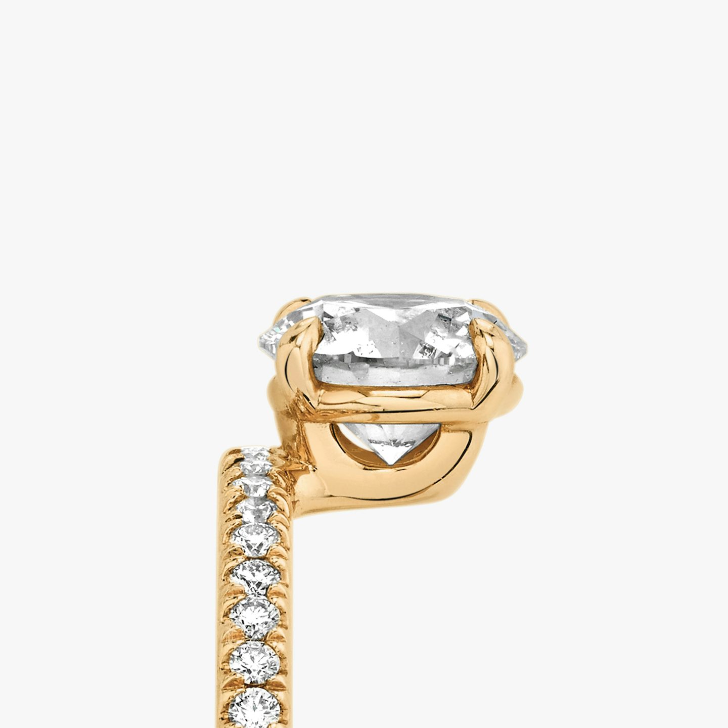 The Hover | Round Brilliant | 14k | 14k Rose Gold | Band: Pavé | Carat weight: 1½ | Diamond orientation: vertical