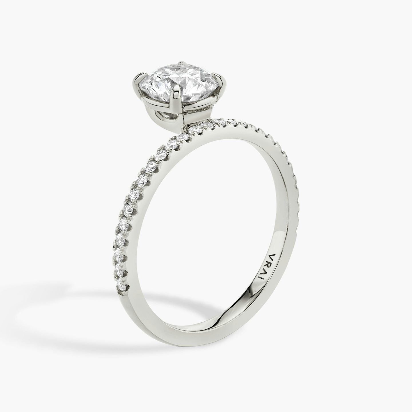 The Hover | Round Brilliant | 18k | 18k White Gold | Band: Pavé | Carat weight: 1 | Diamond orientation: vertical