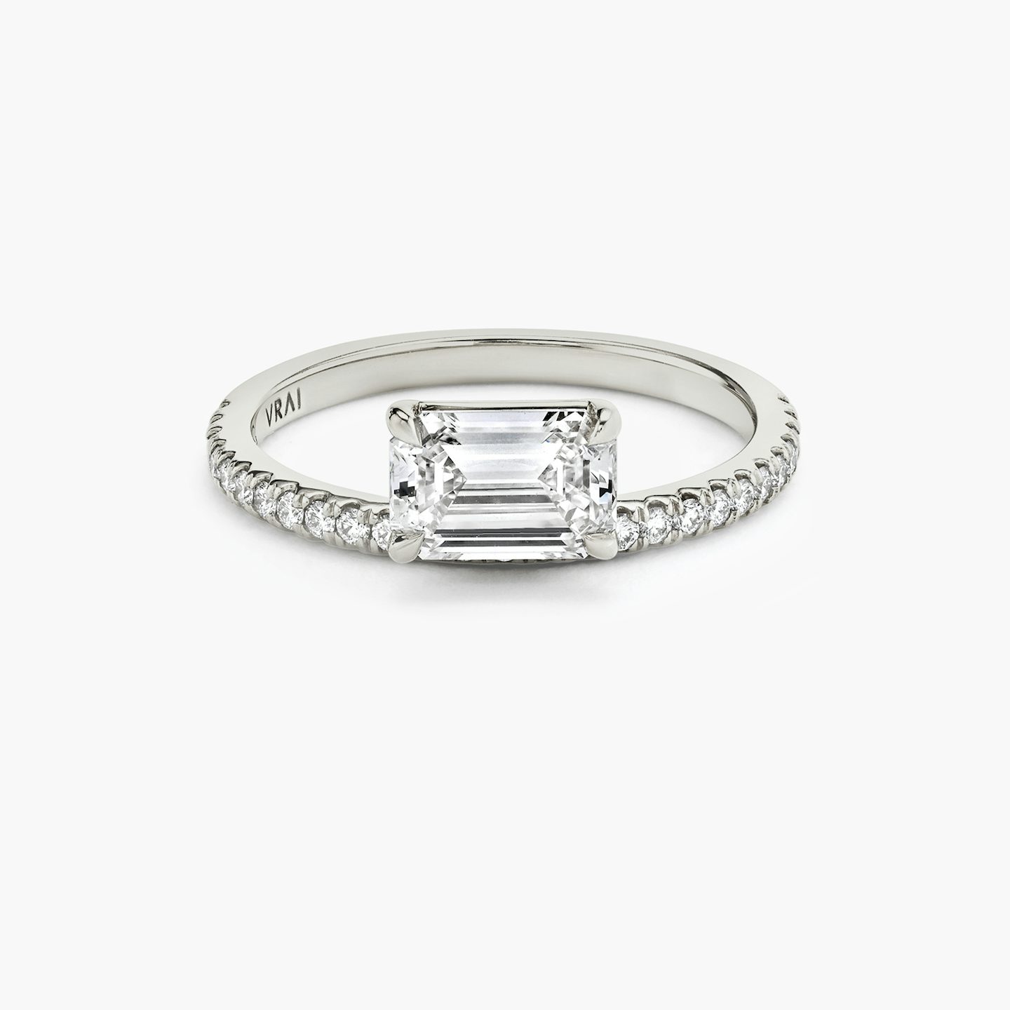 Hover | Emerald | 18k | 18k Weißgold | Ring: Pavé | Diamantausrichtung: vertical | Karatgewicht: Gesamtbestand ansehen