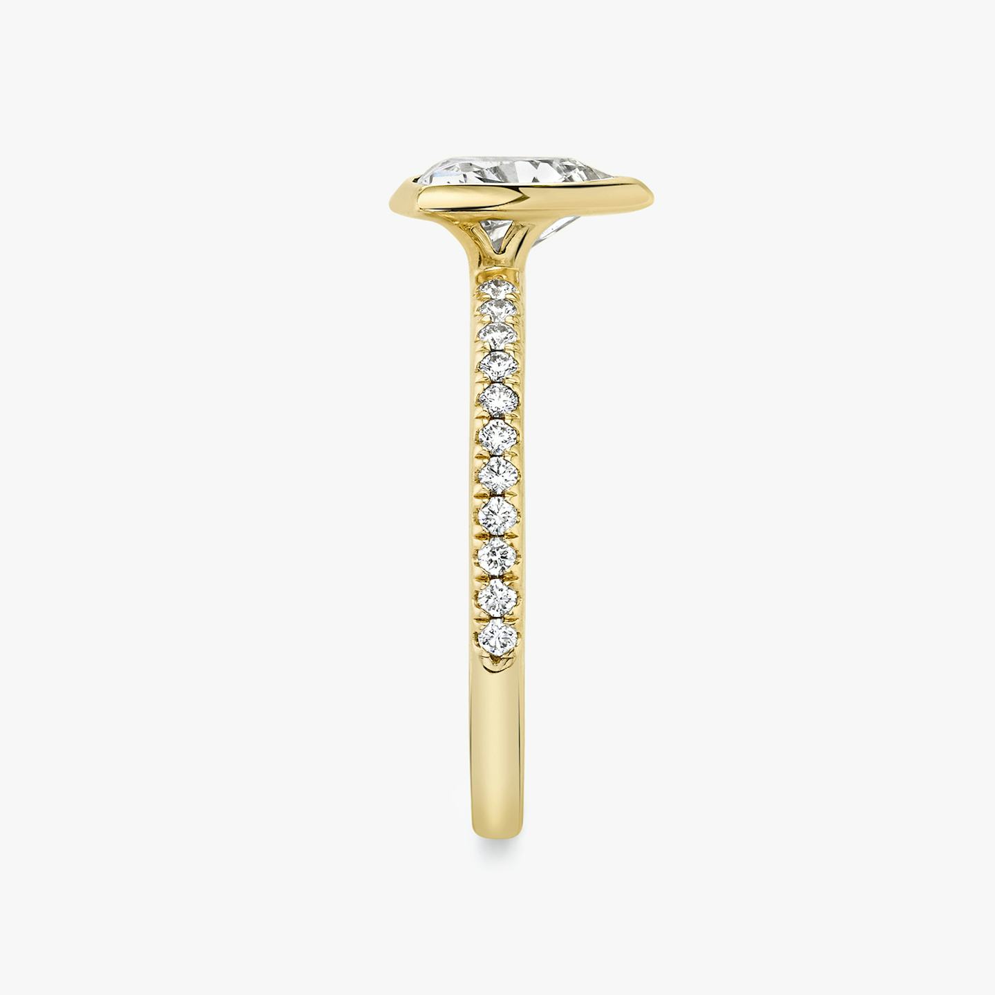 The Signature Bezel | Trillion | 18k | 18k Yellow Gold | Band: Pavé | Diamond orientation: vertical | Carat weight: See full inventory
