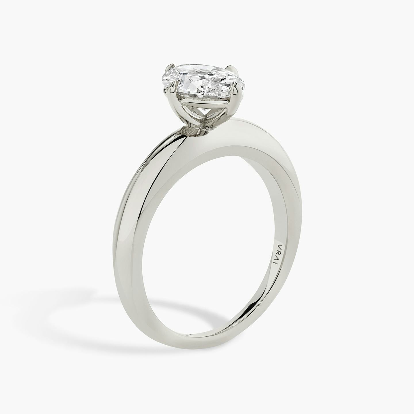 The Curator | Oval | Platinum | Band: Plain | Diamond orientation: vertical | Carat weight: See full inventory