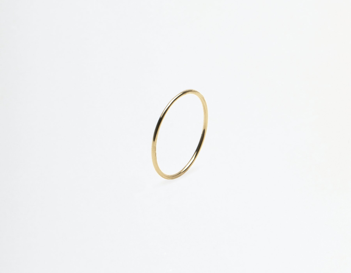 Skinny Stacking Ring | 14k Solid Gold | Vrai