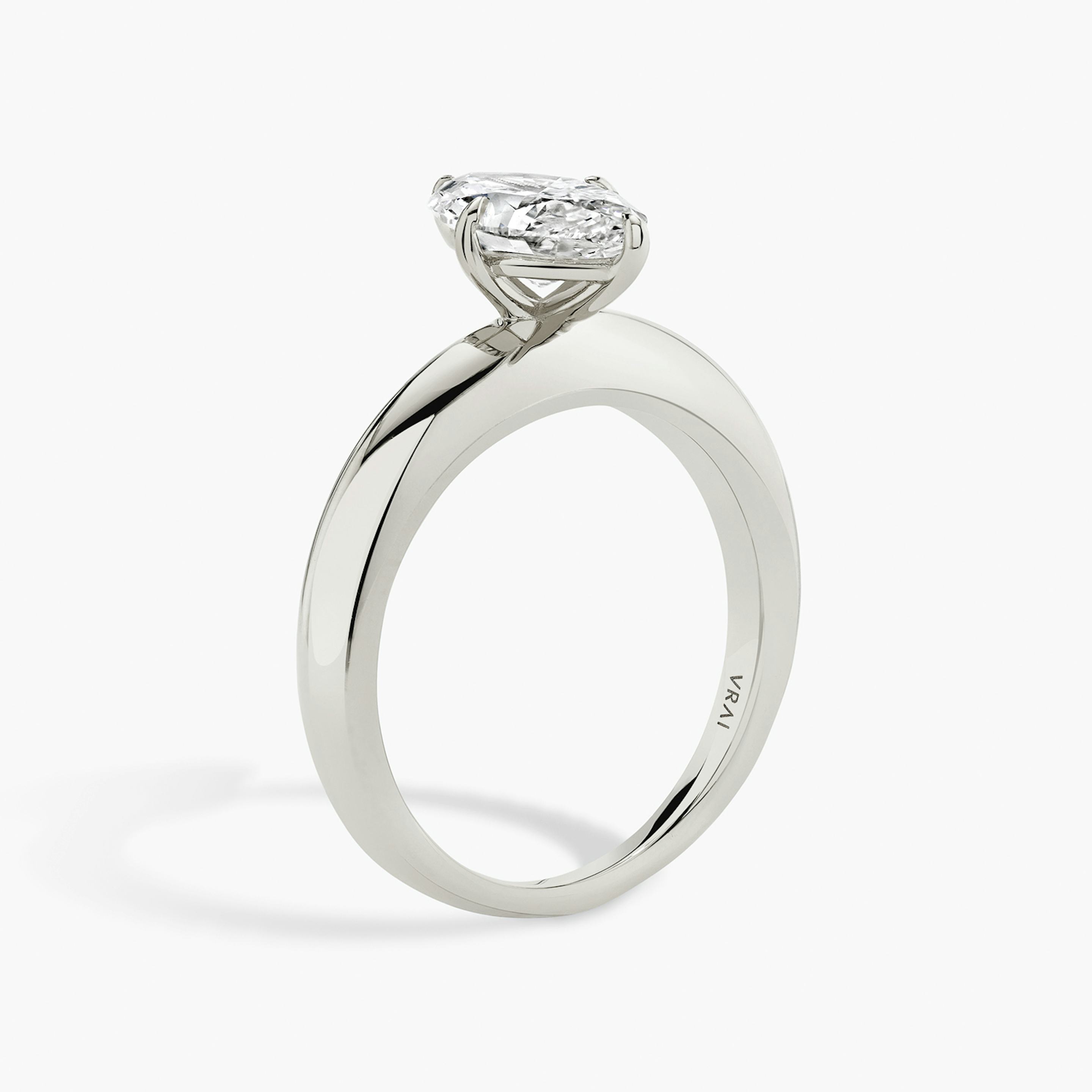 The Curator | Pavé Marquise | Platinum | Band: Plain | Diamond orientation: vertical | Carat weight: See full inventory