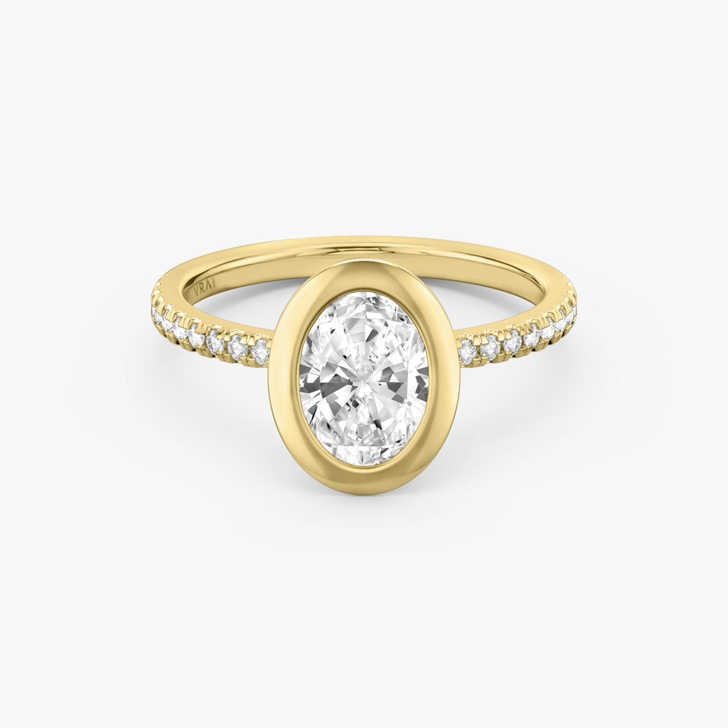 The Signature Bezel | Oval | 18k | 18k Yellow Gold | Band: Pavé | Diamond orientation: vertical | Carat weight: See full inventory