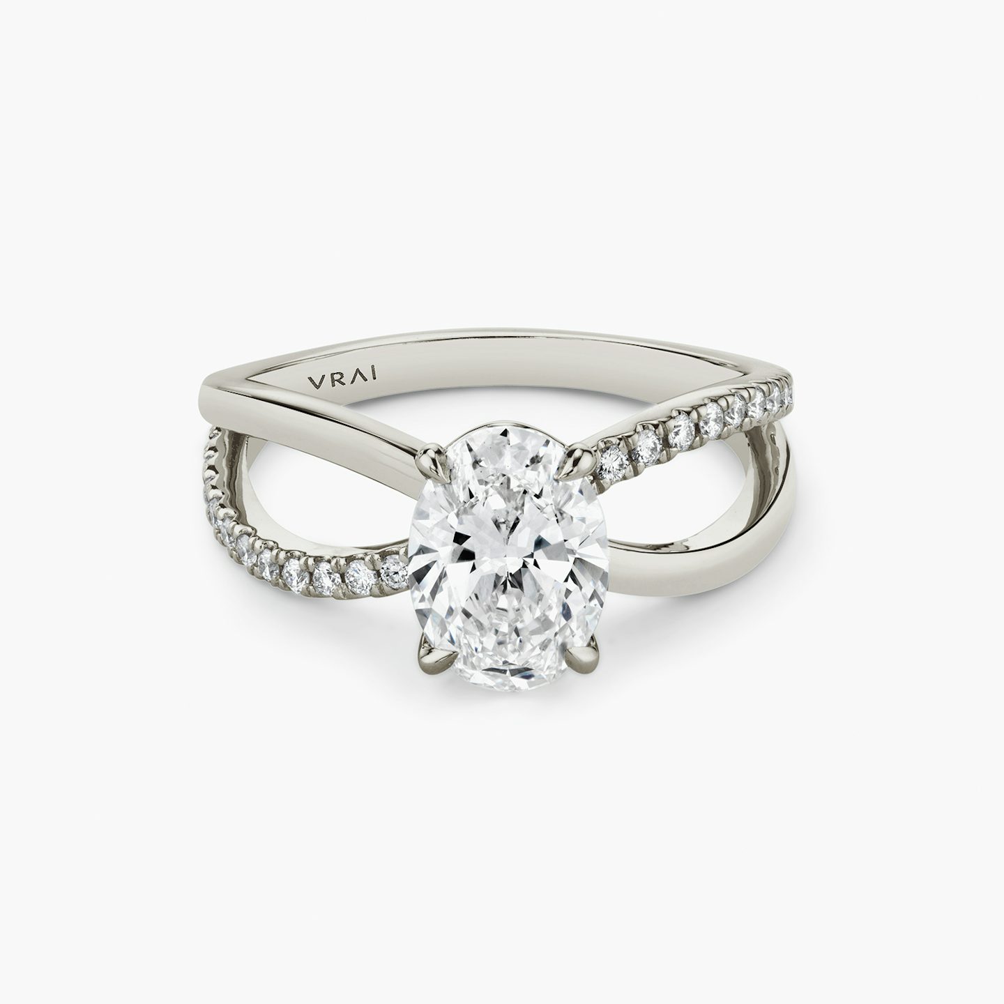 The Duet | Oval | Platinum | Band: Pavé | Diamond orientation: vertical | Carat weight: See full inventory