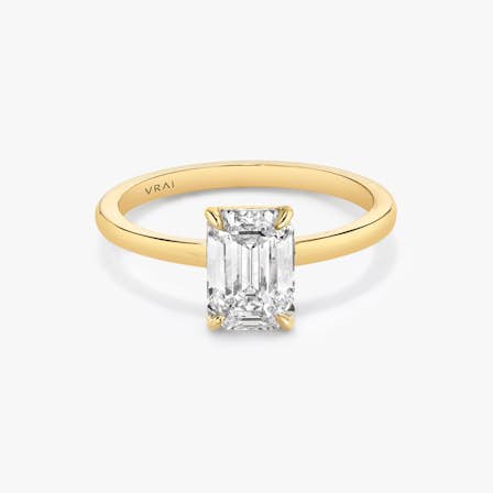 Engagement ring with Emerald cut diamond