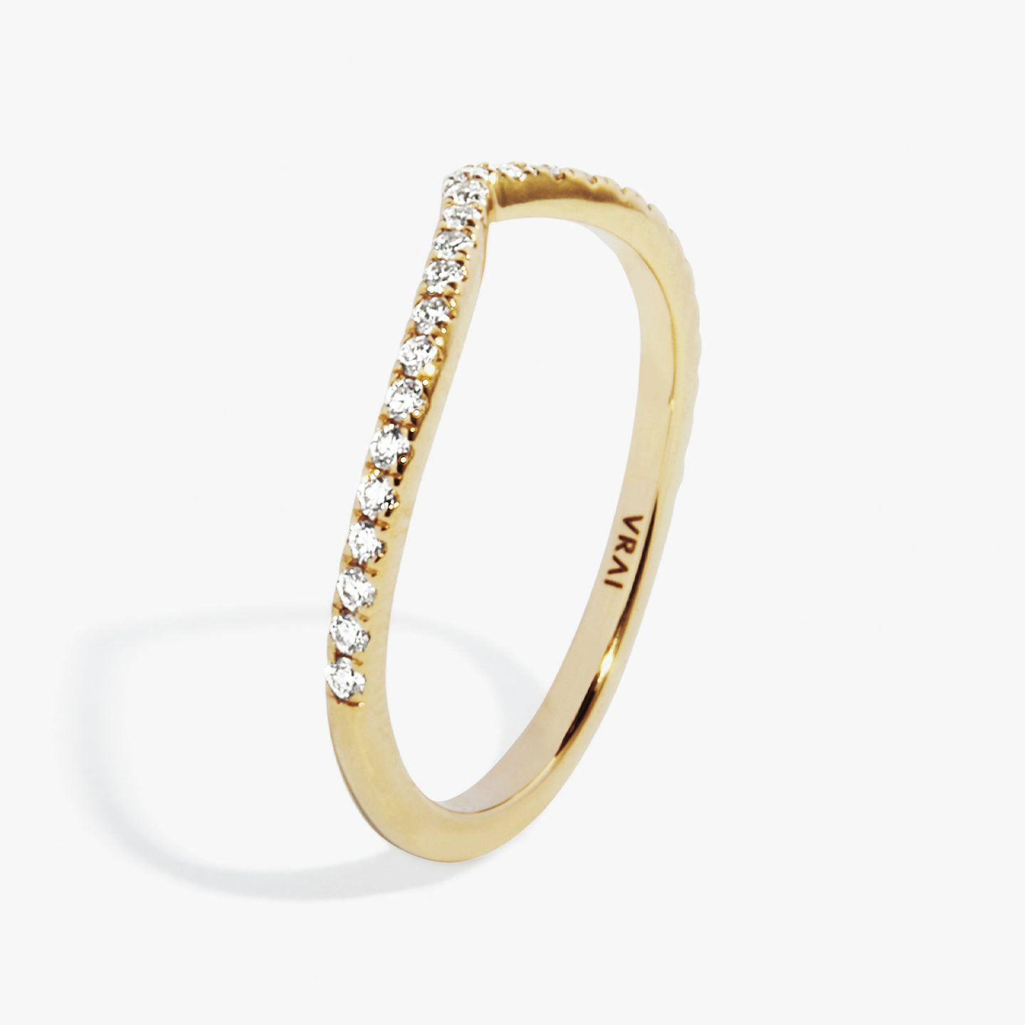 undefined | round-brilliant | 18k | yellow-gold | bandAccent: pave