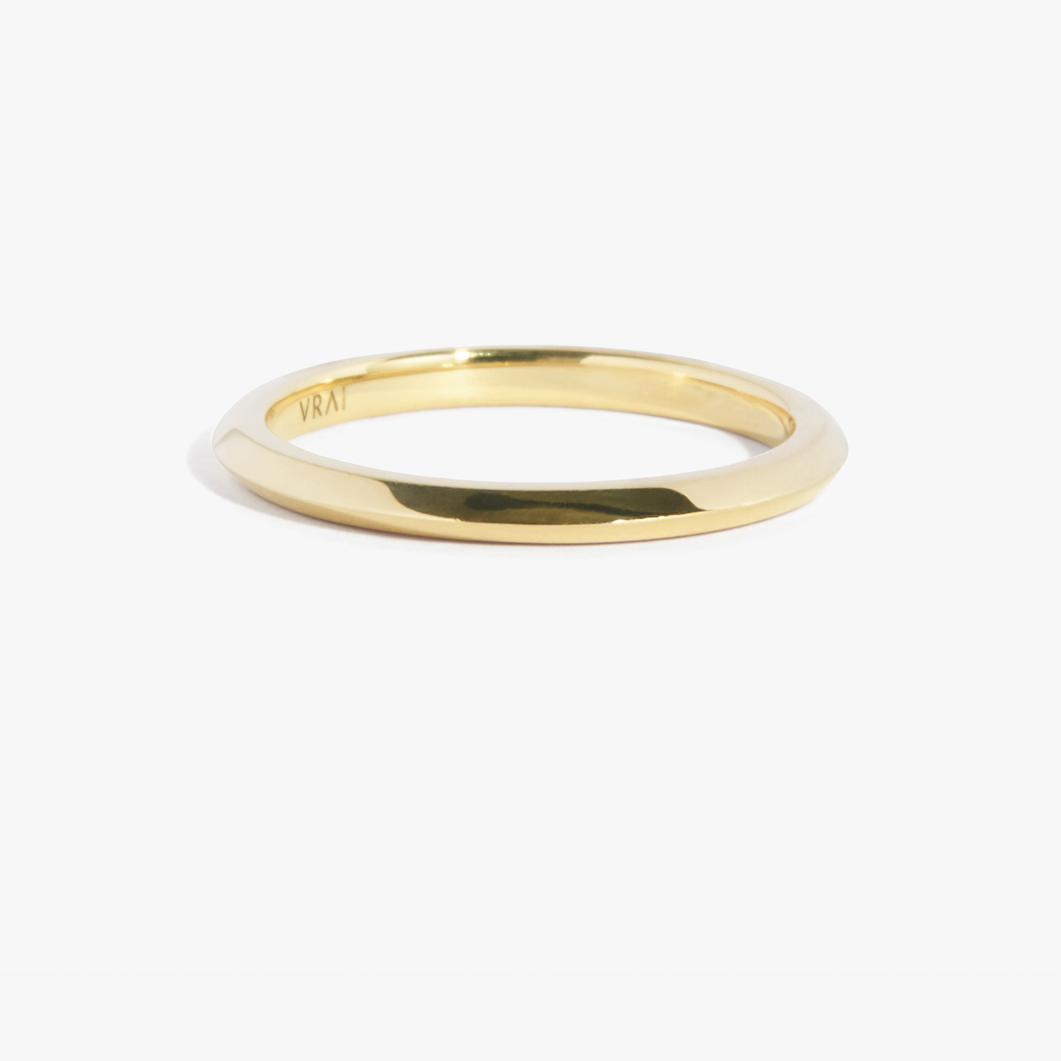 VRAI The Knife-Edge Wedding Bands | 18K Yellow Gold
