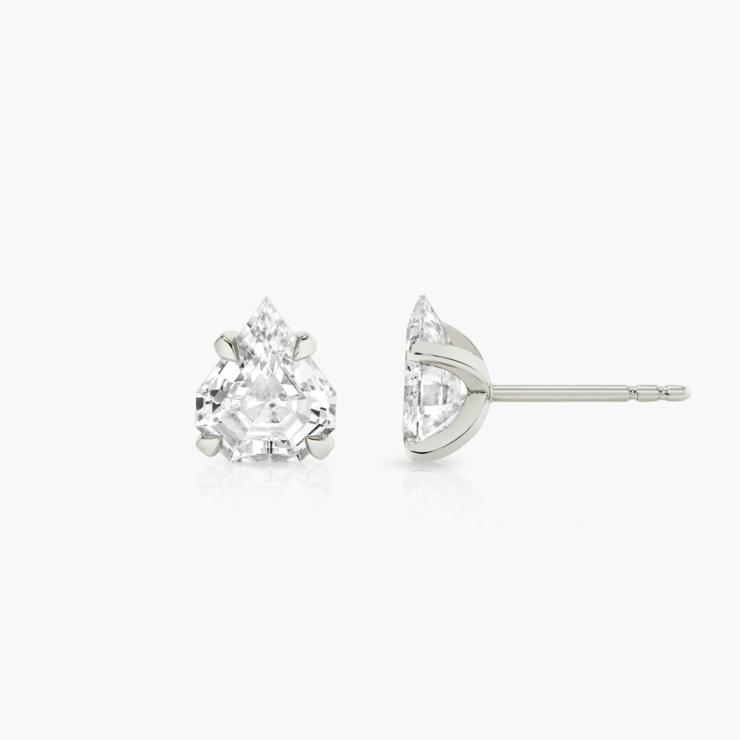 Clou d'oreille Iconic VRAI | Bouclier | 14k | Or blanc 18 carats | Poids en carats: 3/4