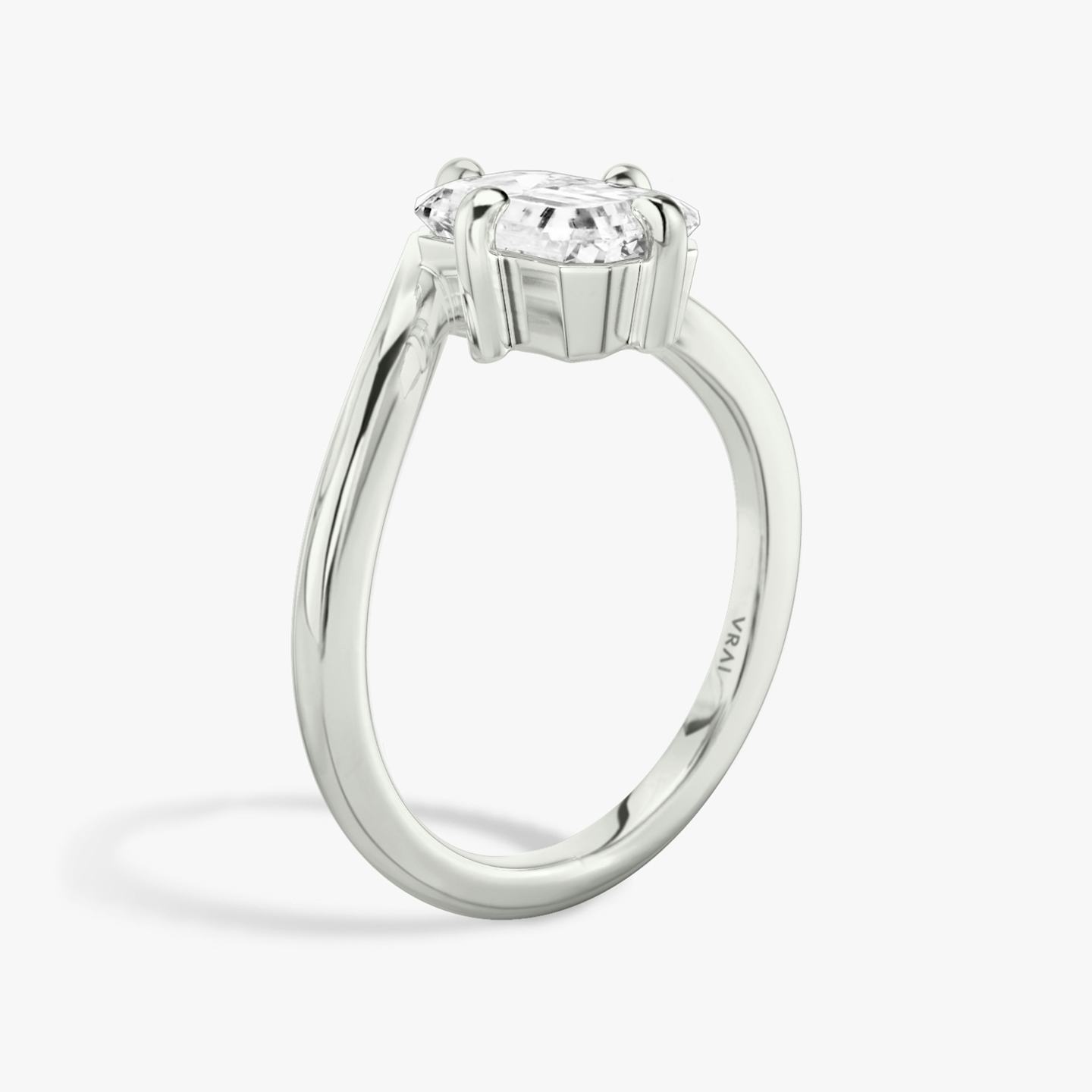 The Signature V | Emerald | 18k | 18k White Gold | Band: Plain | Diamond orientation: vertical | Carat weight: See full inventory