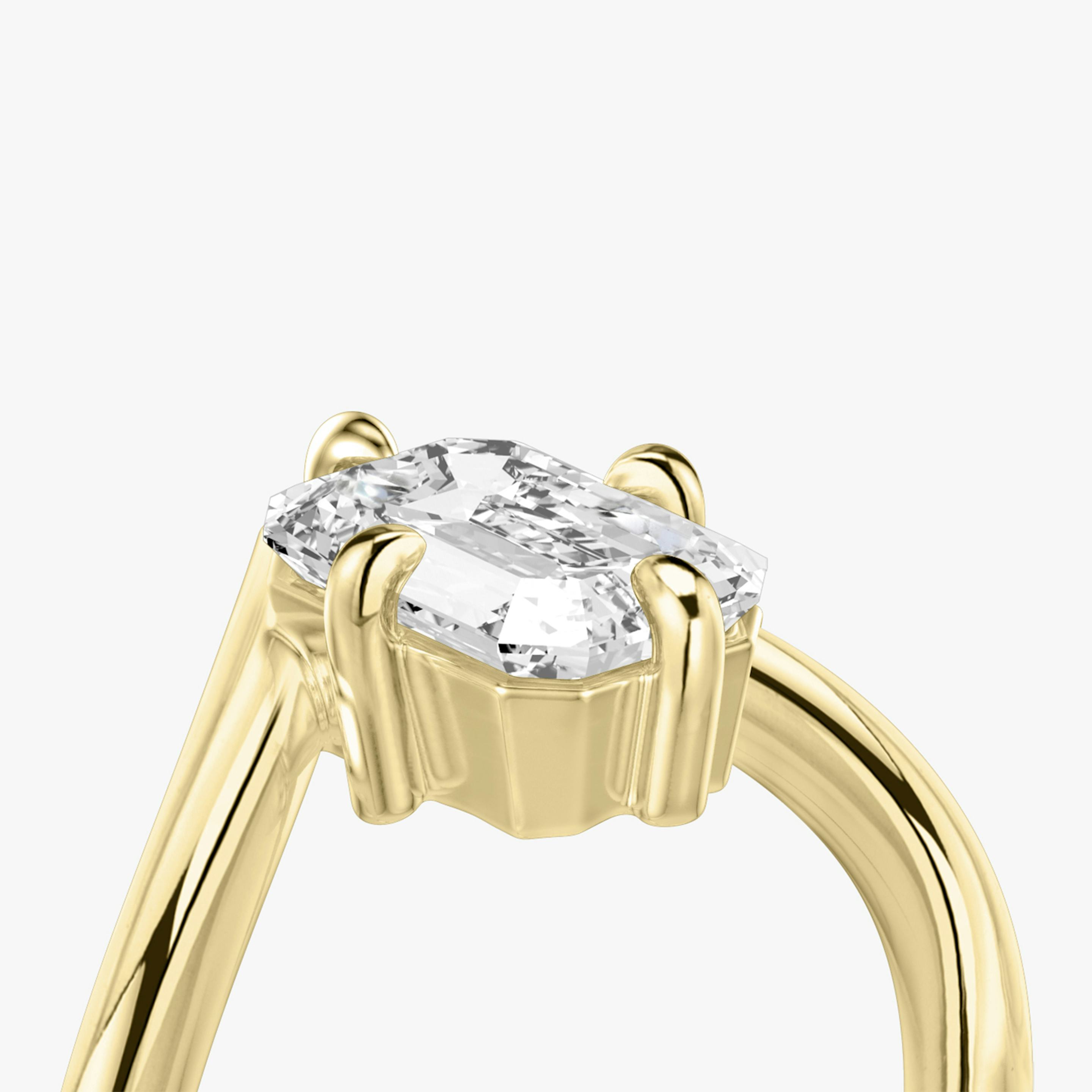 The Signature V | Emerald | 18k | 18k Yellow Gold | Band: Plain | Diamond orientation: vertical | Carat weight: See full inventory