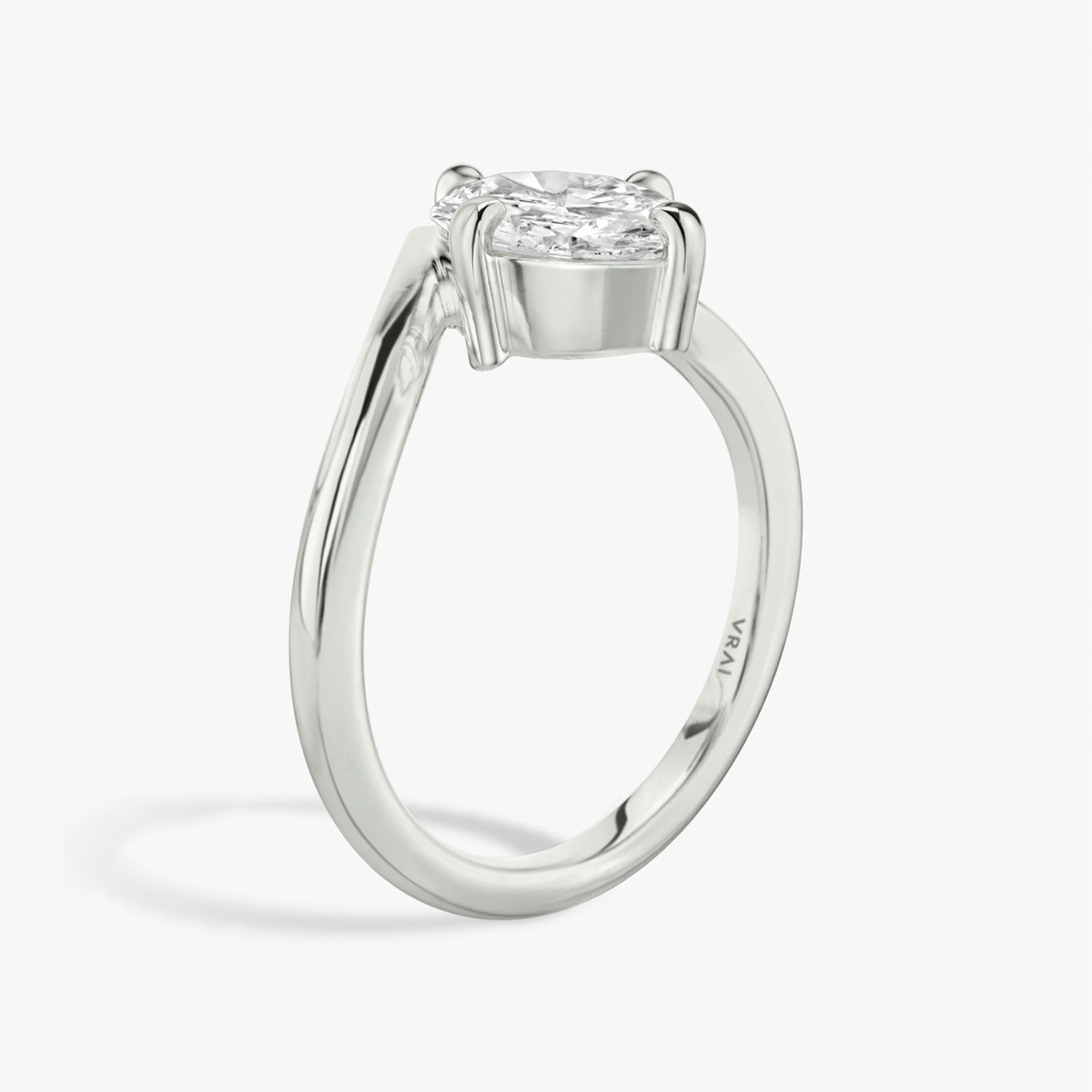 The Signature V | Oval | 18k | 18k White Gold | Band: Plain | Diamond orientation: vertical | Carat weight: See full inventory