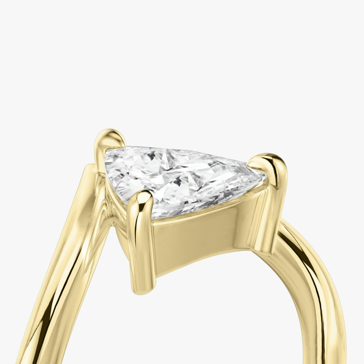 undefined | Trillion | 18k | 18k Yellow Gold | Band: Plain | Diamond orientation: vertical | Carat weight: See full inventory