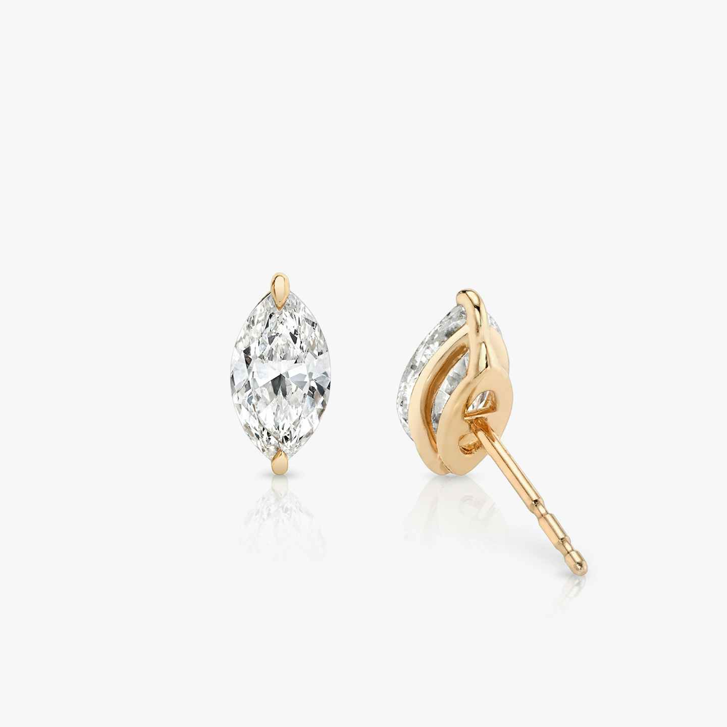 Solitaire Diamond Studs Closeup image of Solitaire Diamond Studs