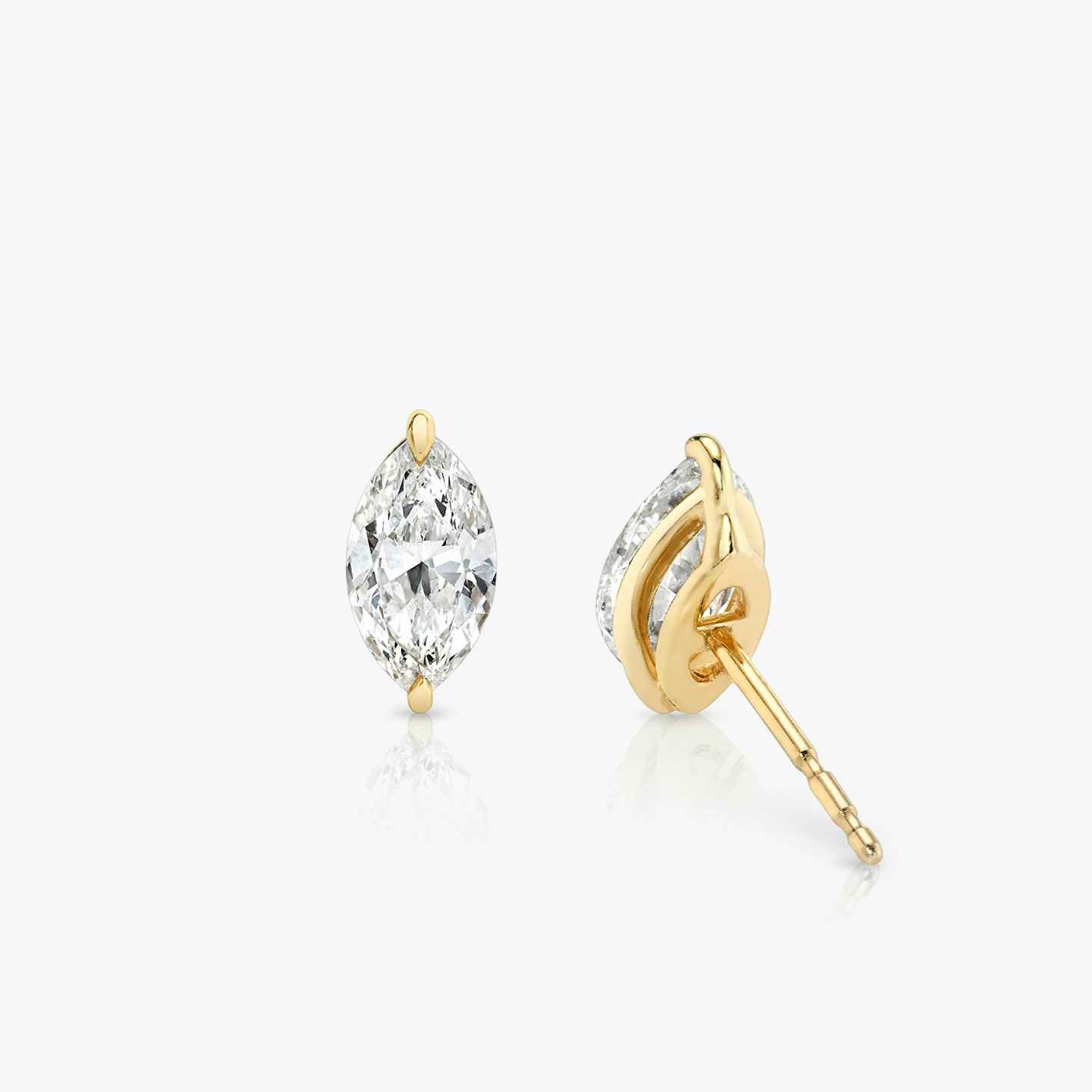 Solitaire Diamond Studs Closeup image of Solitaire Diamond Studs
