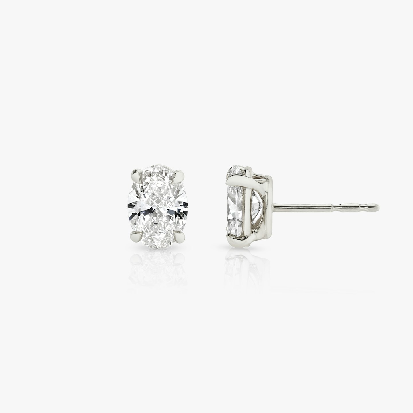 Solitaire Diamond Studs Closeup image of Solitaire Diamond Studs