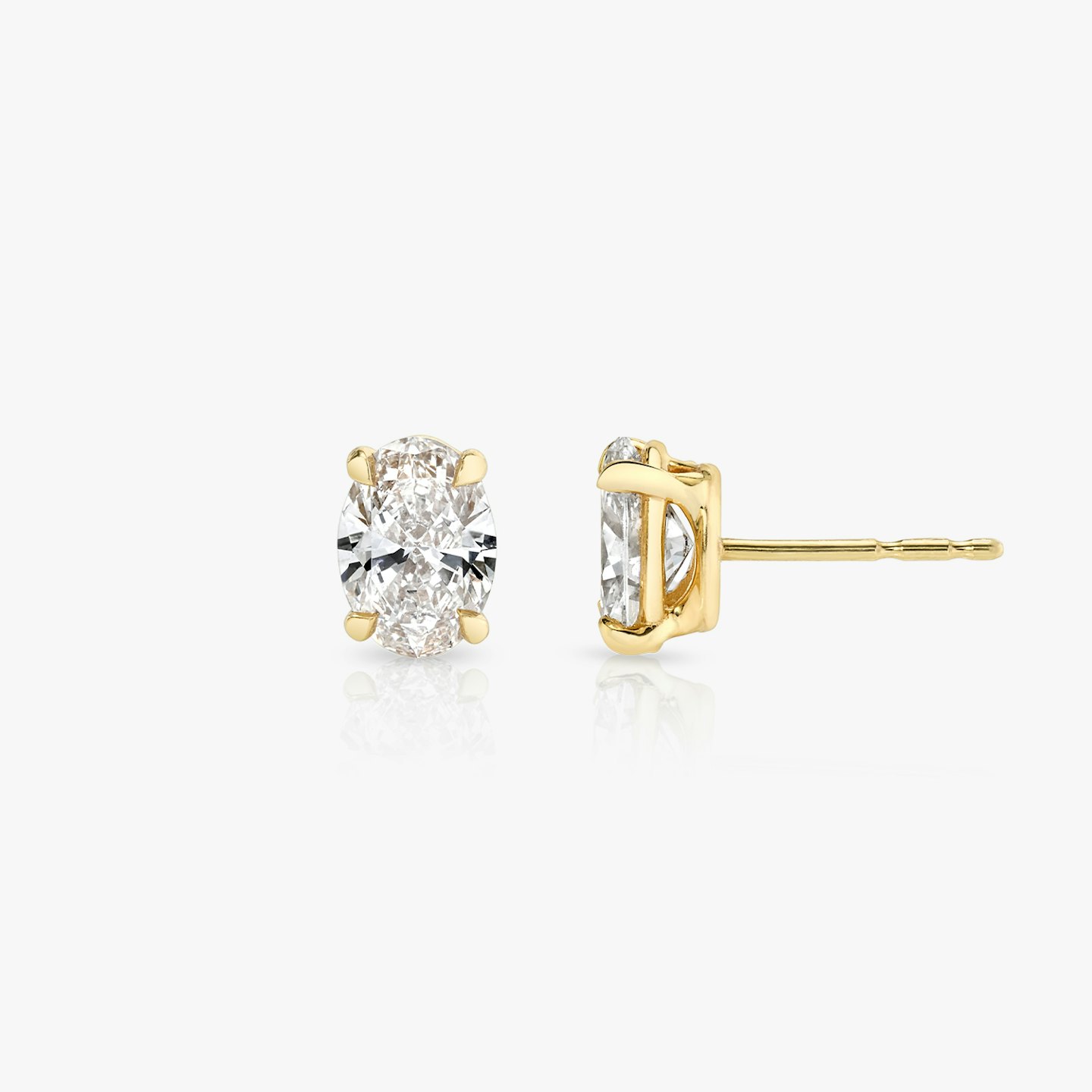 Solitaire Diamond Studs Closeup image of Solitaire Diamond Studs
