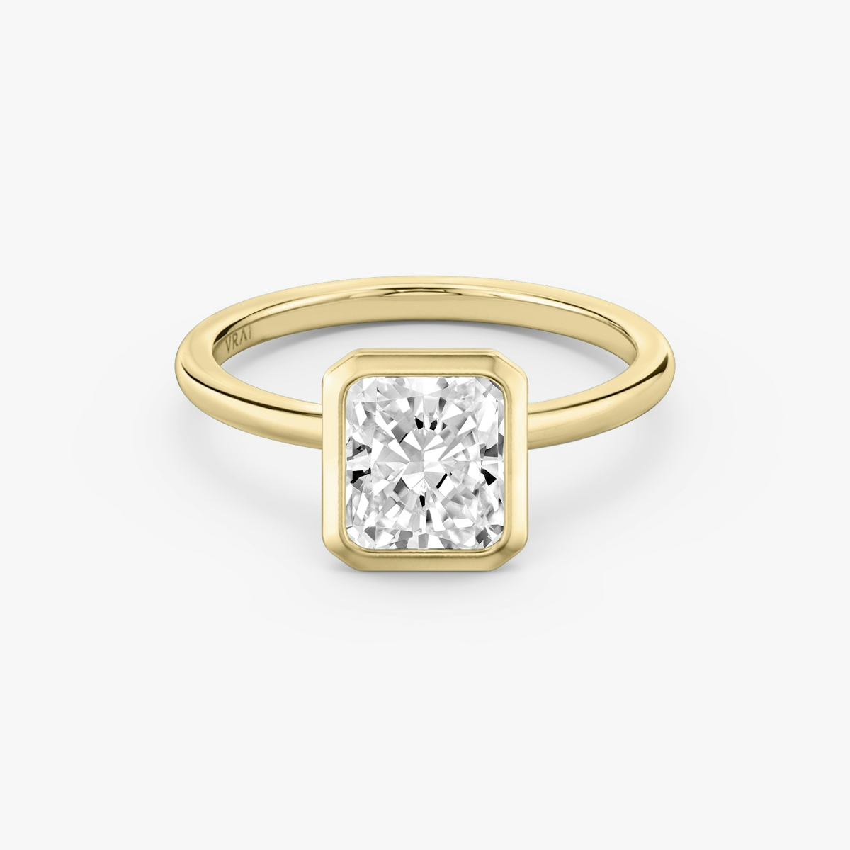 Bezel set radiant cut diamond Clearance