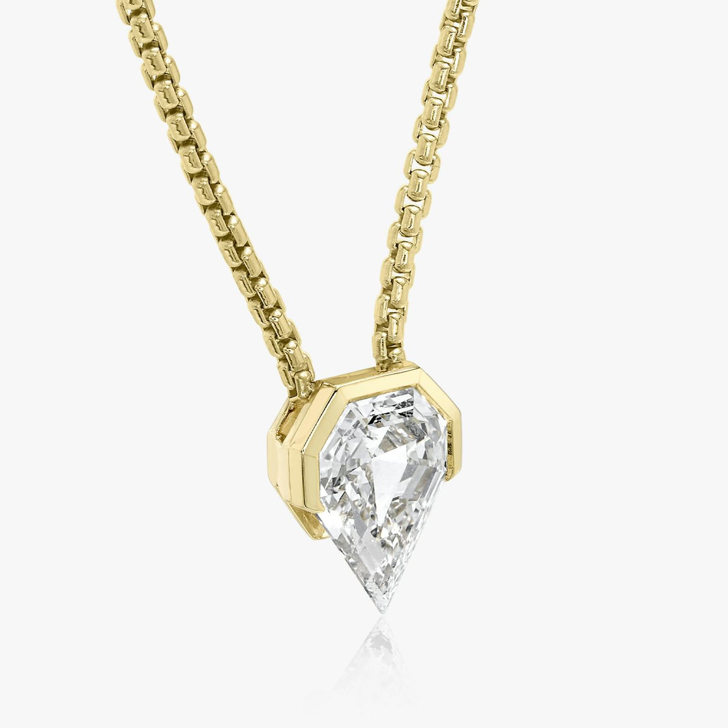 Strength Necklace | Shield | 14k | 18k Yellow Gold | Carat weight: 3/4