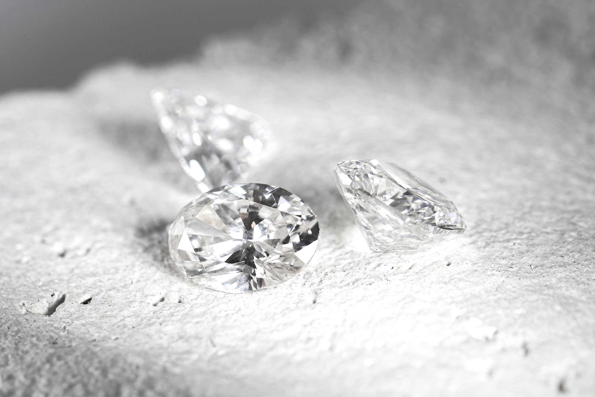 Blog Diamonds And Gemstones Girdle Reflection | VANBRUUN