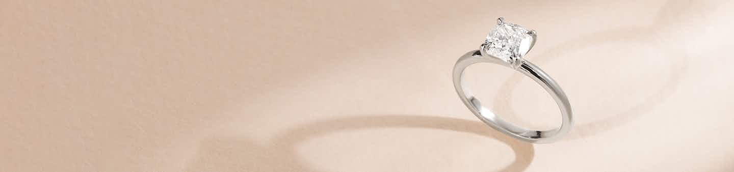 Anillos de compromiso de oro blanco