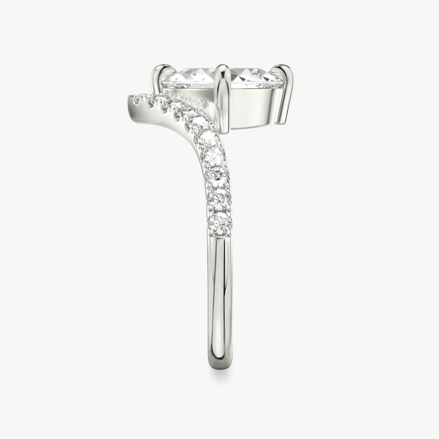 The Signature V | Oval | 18k | 18k White Gold | Band: Pavé | Diamond orientation: vertical | Carat weight: See full inventory