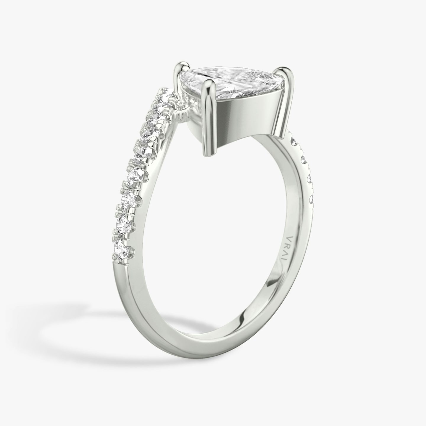 The Signature V | Trillion | 18k | 18k White Gold | Band: Pavé | Diamond orientation: vertical | Carat weight: See full inventory