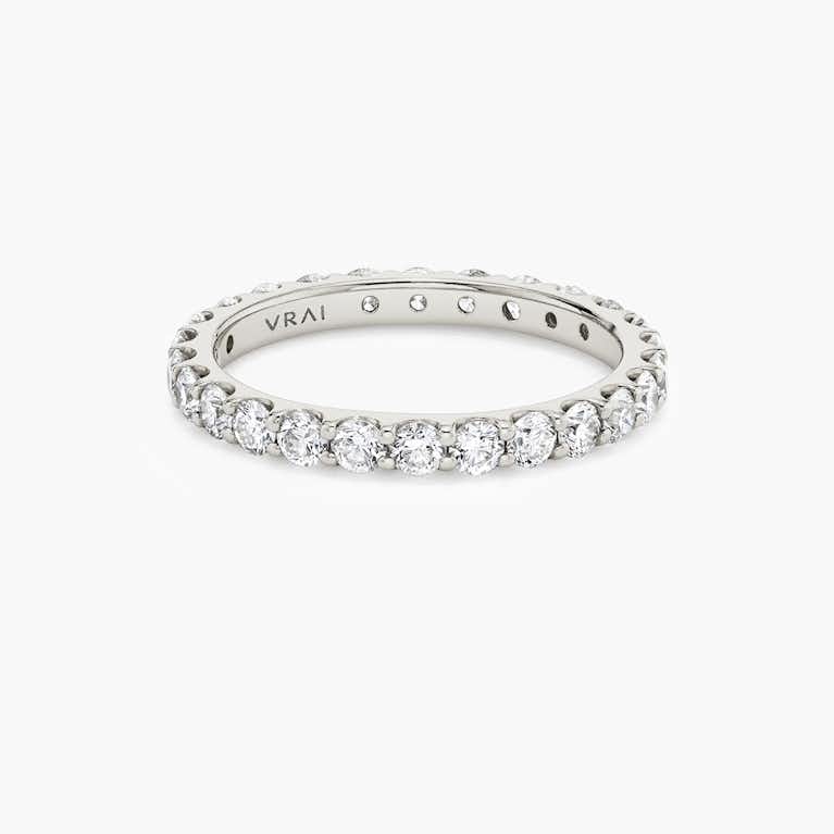 Closeup image of The Round Eternity Band