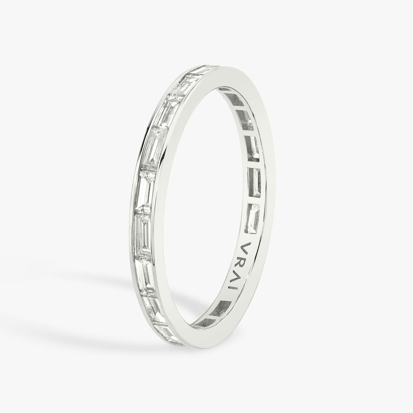 Alliance Devotion | Baguette | 18k | Or blanc 18 carats | Modèle d'anneau: Diamant tour complet | Largeur de l'anneau: Grand
