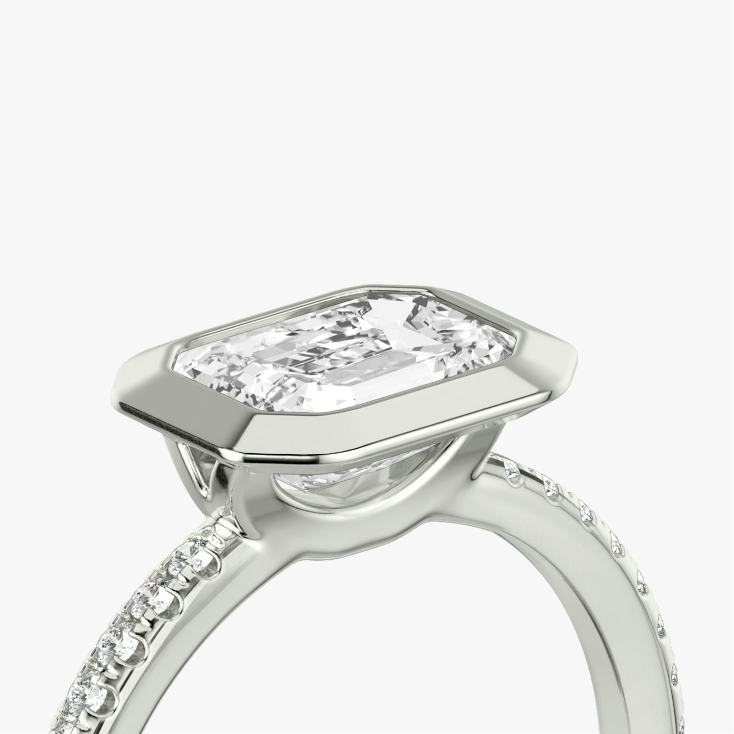 Signature Bezel | Emerald | 18k | 18k Weißgold | Ring: Pavé | Diamantausrichtung: Horizontal | Karatgewicht: Gesamtbestand ansehen