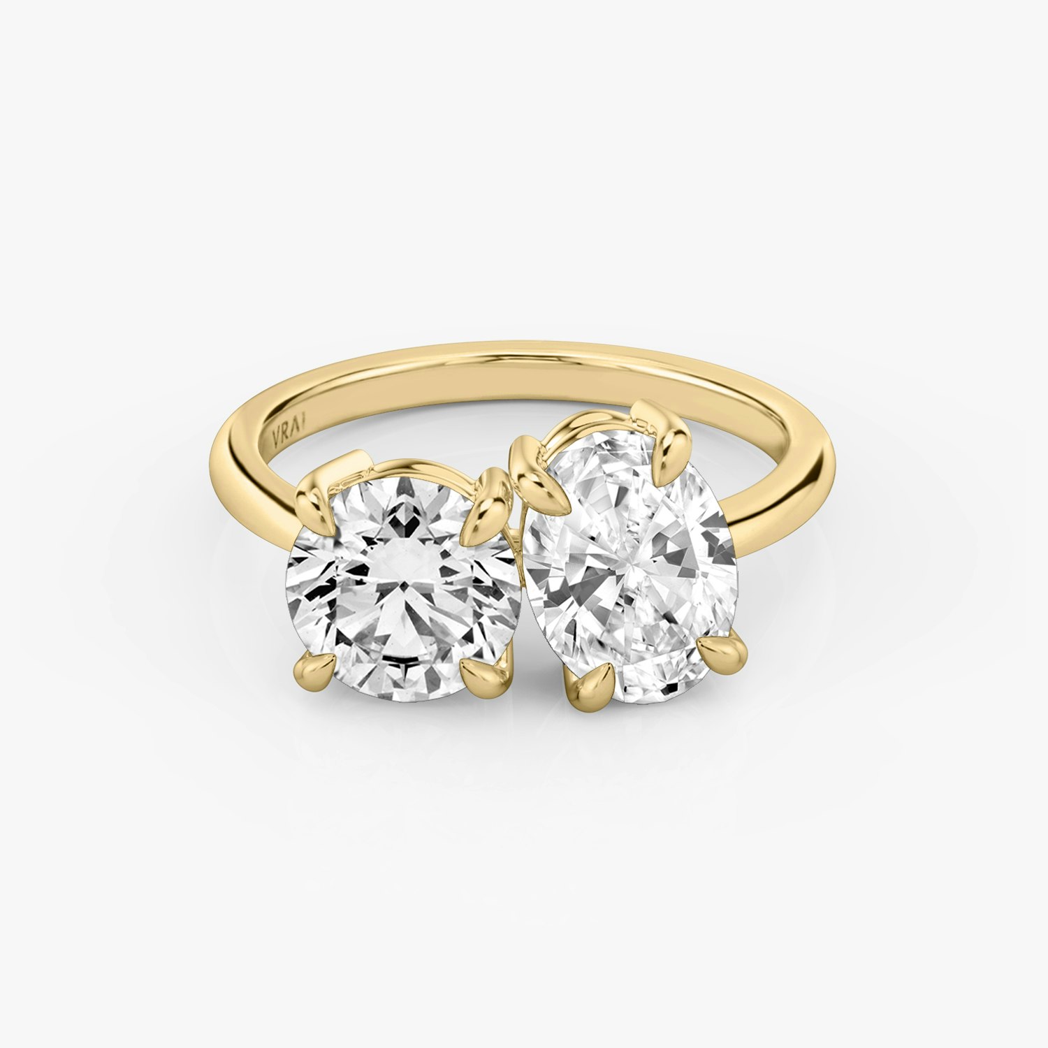 The Toi et Moi Round Brilliant and Oval Engagement Ring | 18k Yellow Gold