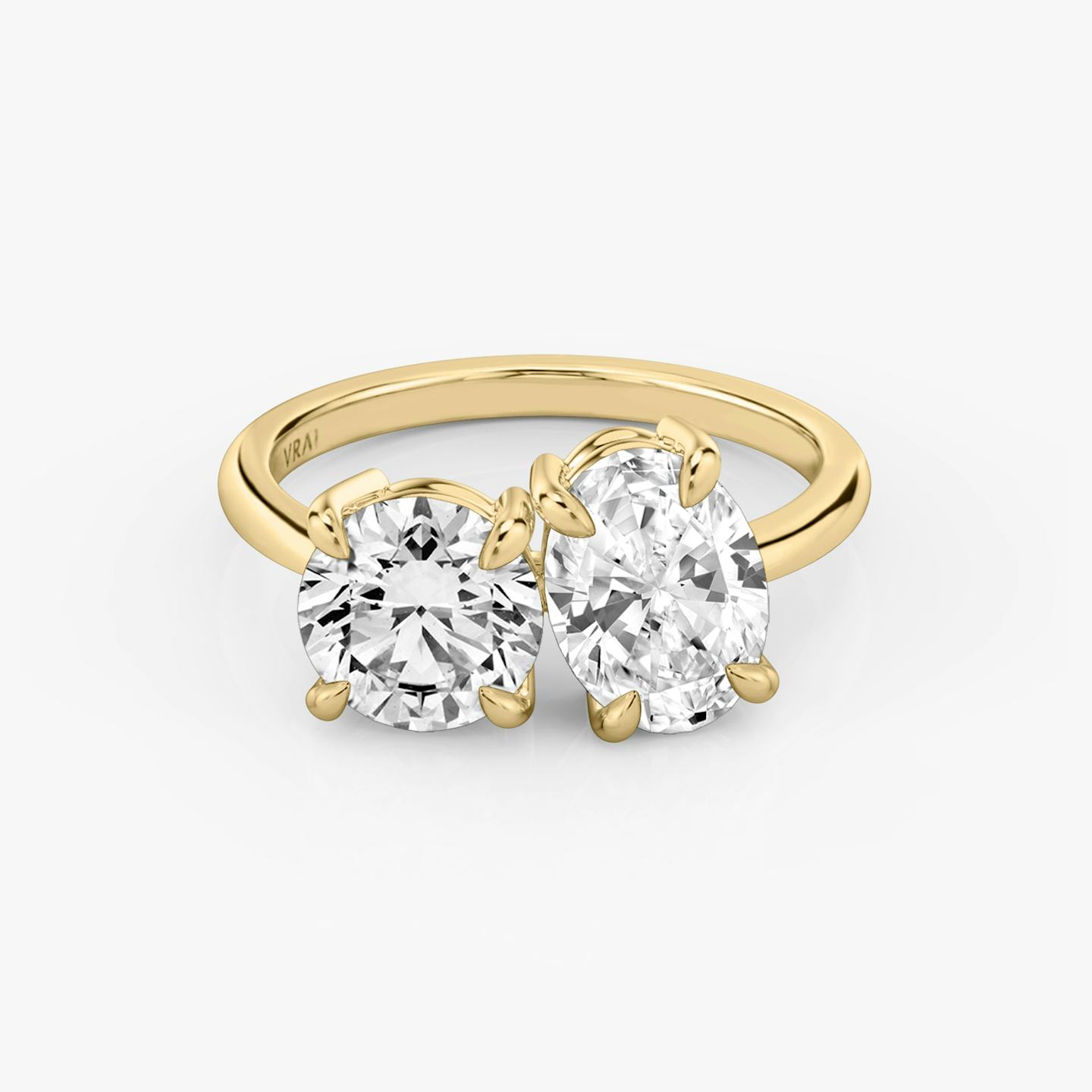 The Toi et Moi | Round Brilliant and Oval | 18k | 18k Yellow Gold | Band: Plain | Diamond orientation: vertical | Carat weight: See full inventory