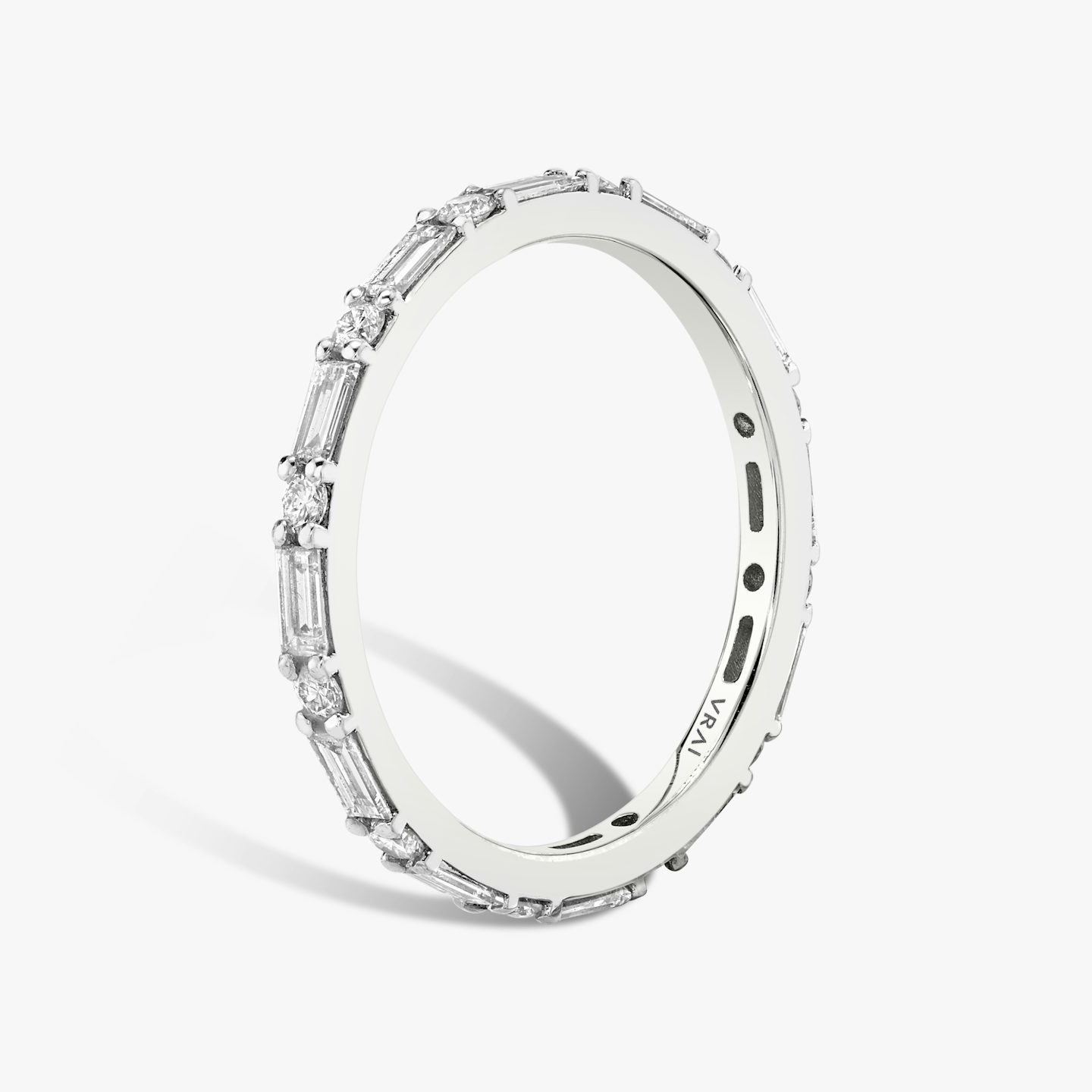 Alliance Alternating Shapes | Rond Brillant | 18k | Or blanc 18 carats | Modèle d'anneau: Diamant tour complet