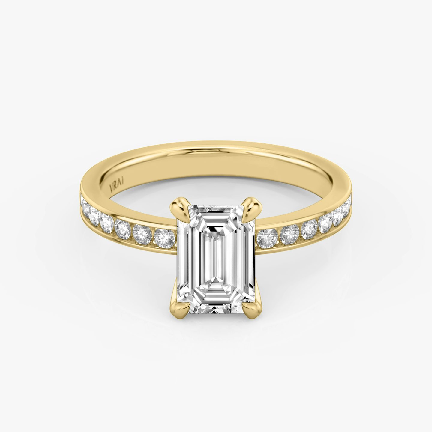 The Devotion | Emerald | 18k | 18k Yellow Gold | Band: Pavé | Band stone shape: Round Brilliant | Band: Large | Diamond orientation: vertical | Carat weight: See full inventory