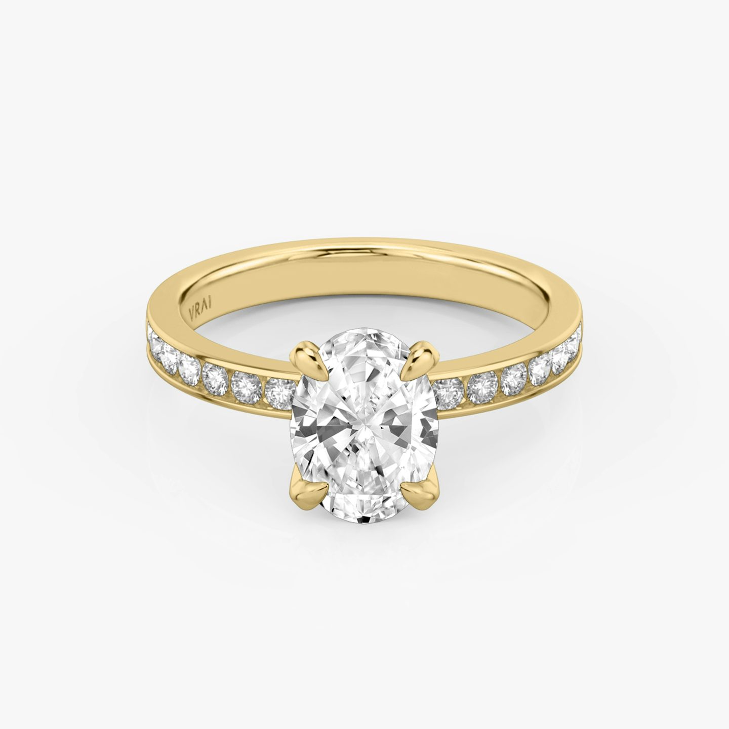 The Devotion | Oval | 18k | 18k Yellow Gold | Band: Pavé | Band stone shape: Round Brilliant | Band: Large | Diamond orientation: vertical | Carat weight: See full inventory