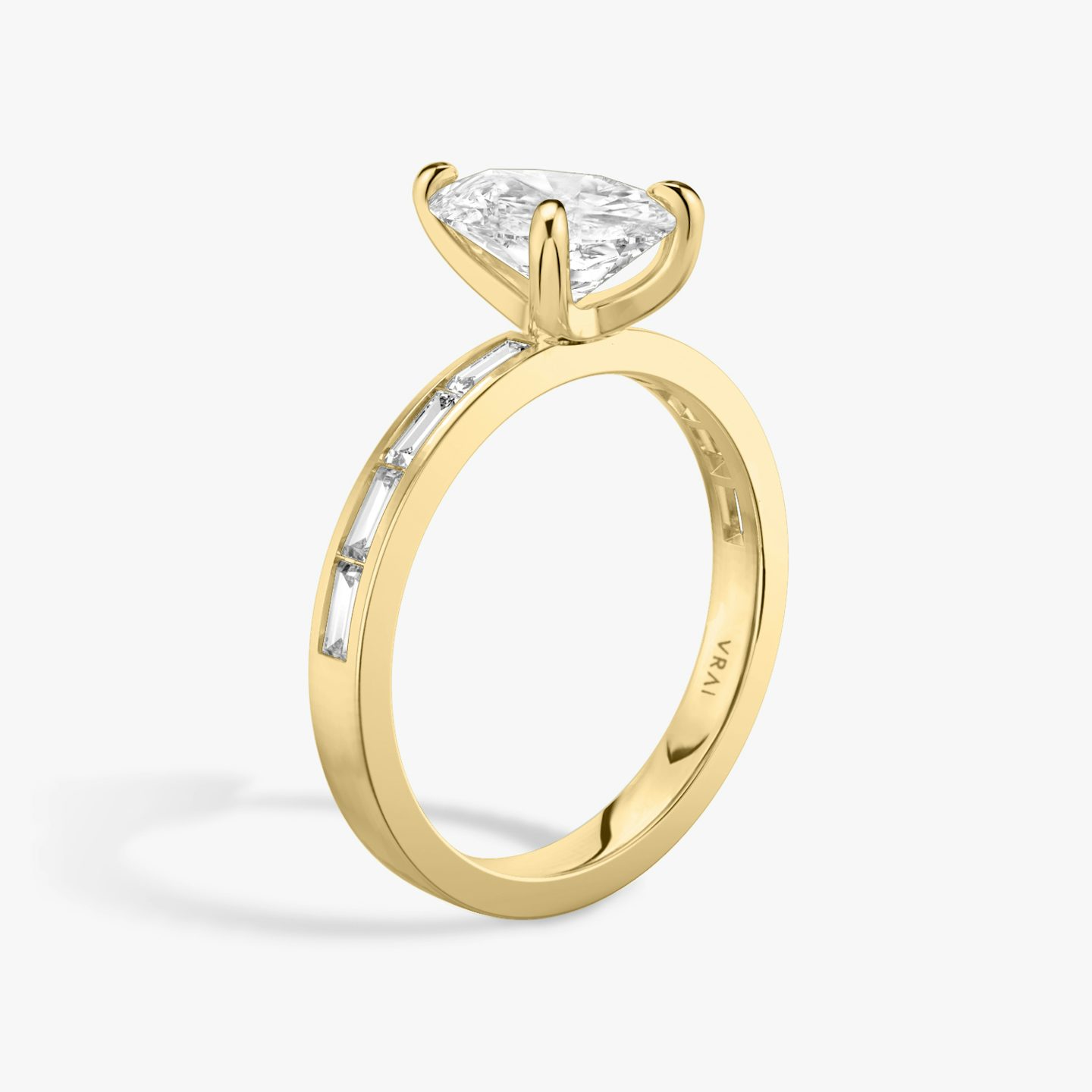 The Devotion | Pear | 18k | 18k Yellow Gold | Band: Pavé | Band stone shape: Baguette | Band: Original | Diamond orientation: vertical | Carat weight: See full inventory