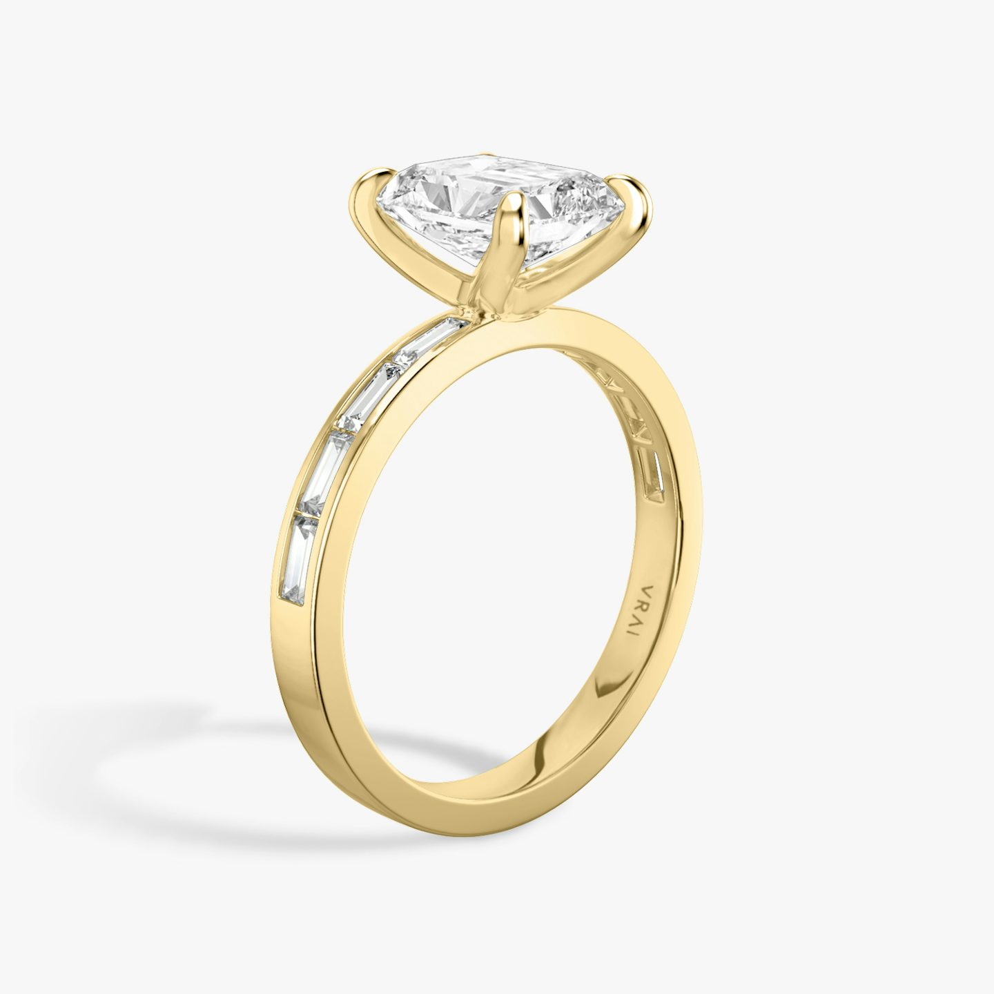 The Devotion | Radiant | 18k | 18k Yellow Gold | Band: Pavé | Band stone shape: Baguette | Band: Original | Diamond orientation: vertical | Carat weight: See full inventory