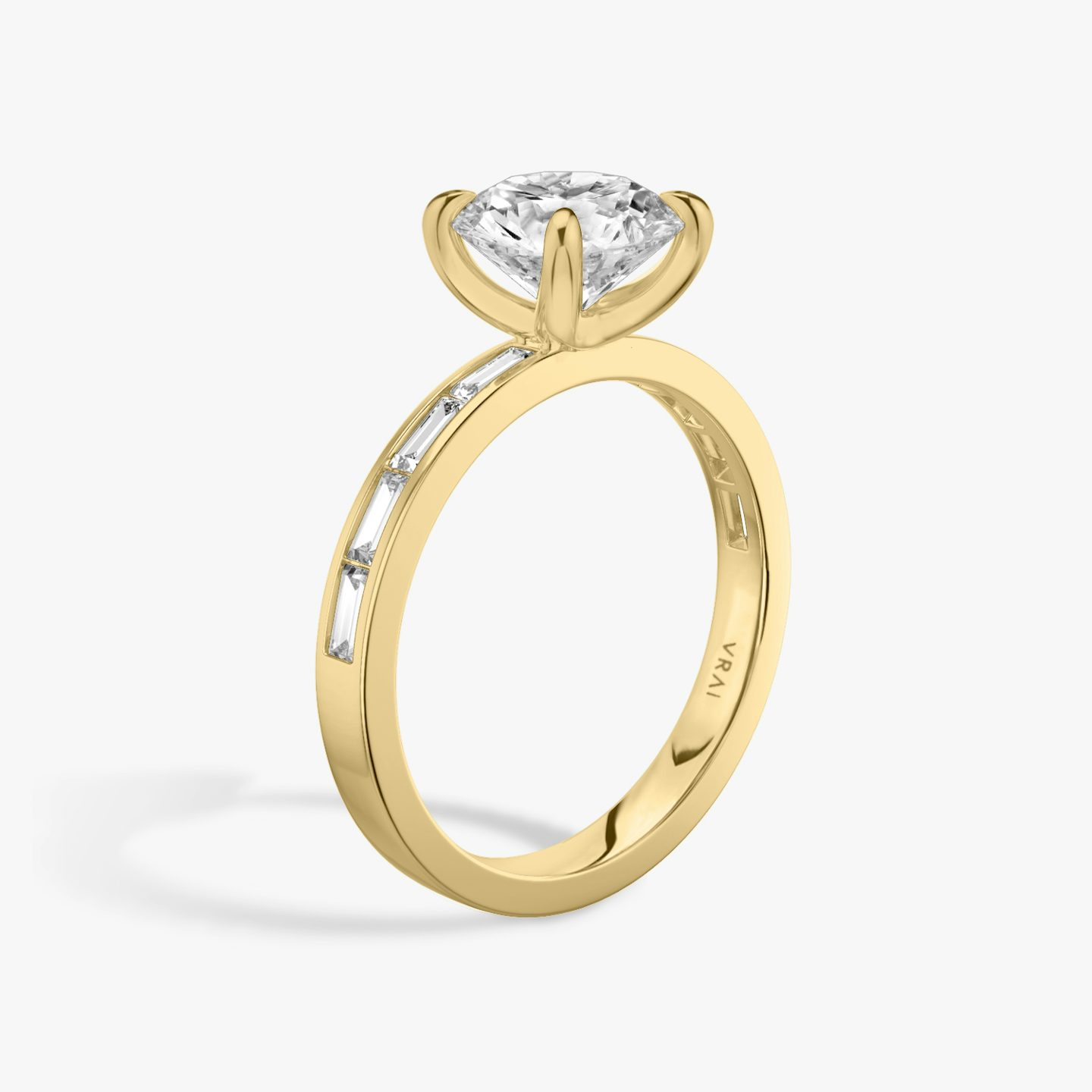 Devotion | Rund | 18k | 18k Gelbgold | Ring: Pavé | Ringbesatz: Baguette | Ring: Original | Karatgewicht: 2 | Diamantausrichtung: vertical