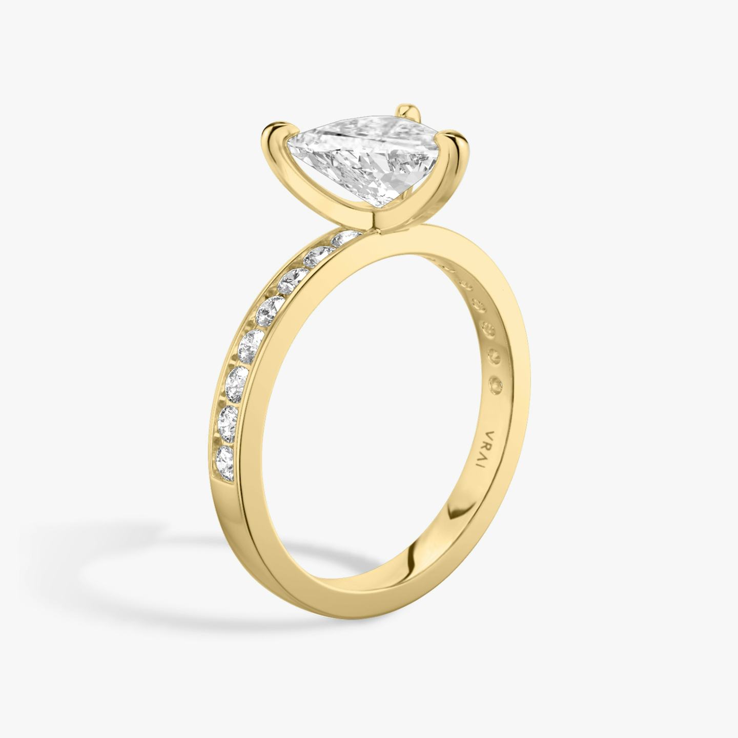 The Devotion | Trillion | 18k | 18k Yellow Gold | Band stone shape: Round Brilliant | Band: Large | Diamond orientation: vertical | Carat weight: See full inventory