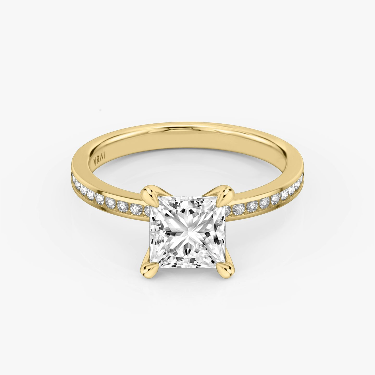 The Devotion | Princess | 18k | 18k Yellow Gold | Band: Pavé | Band stone shape: Round Brilliant | Band: Original | Diamond orientation: vertical | Carat weight: See full inventory