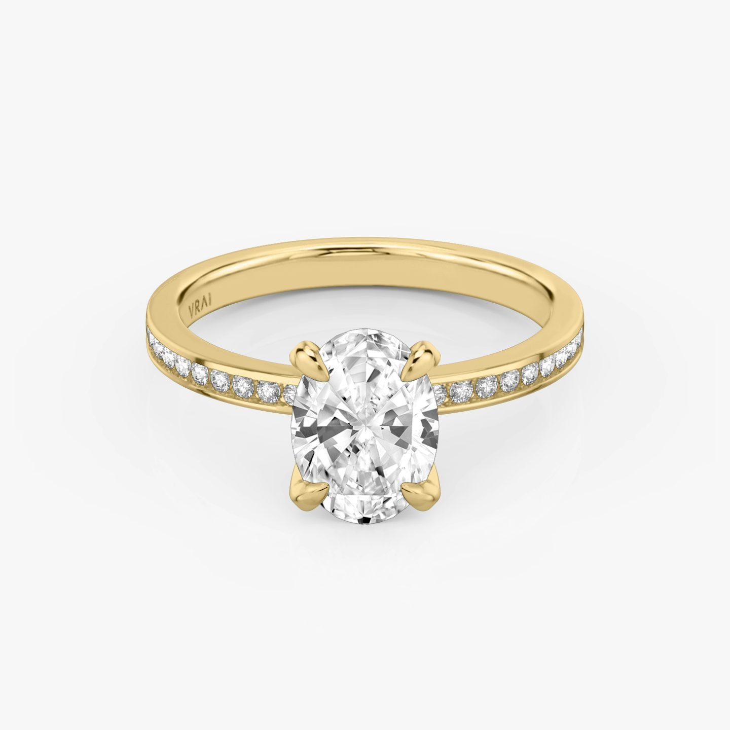 The Devotion | Oval | 18k | 18k Yellow Gold | Band: Pavé | Band stone shape: Round Brilliant | Band: Original | Diamond orientation: vertical | Carat weight: See full inventory