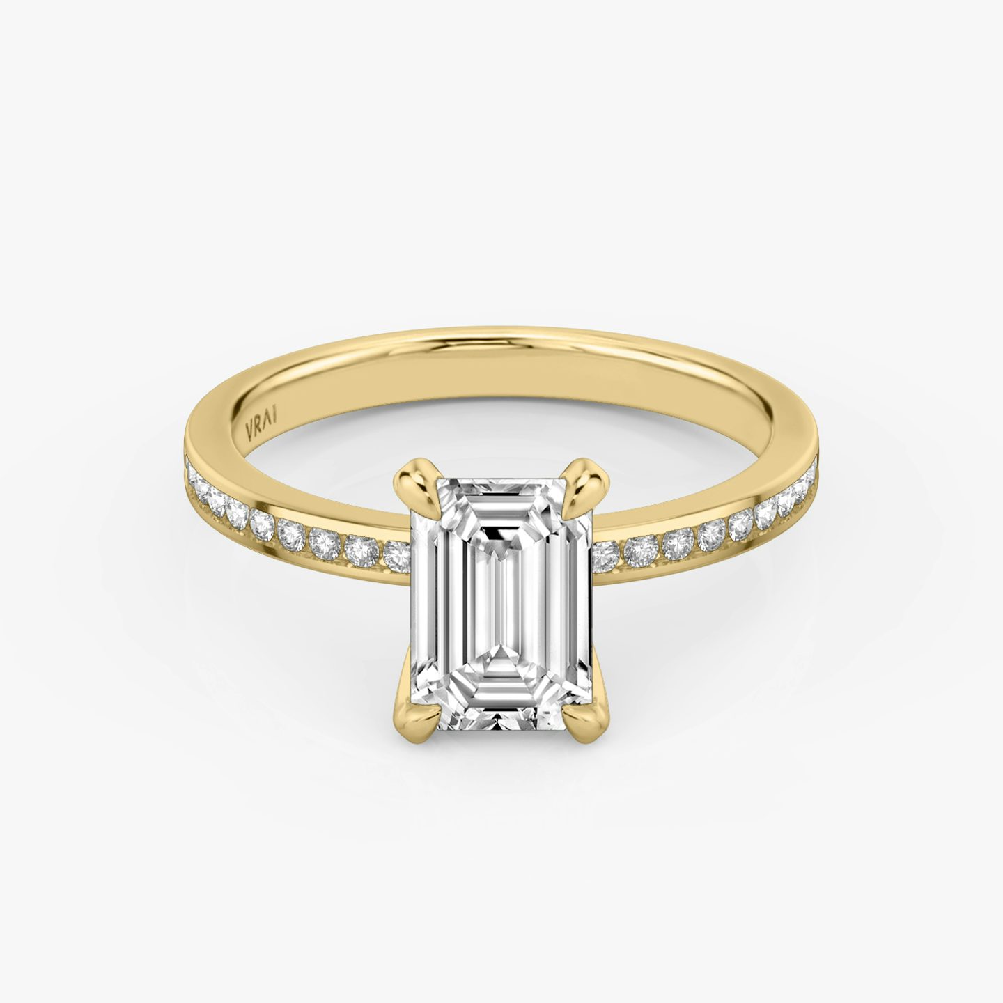 The Devotion | Emerald | 18k | 18k Yellow Gold | Band: Pavé | Band stone shape: Round Brilliant | Band: Original | Diamond orientation: vertical | Carat weight: See full inventory
