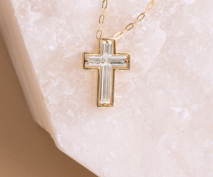 Suspended Solitaire Cross