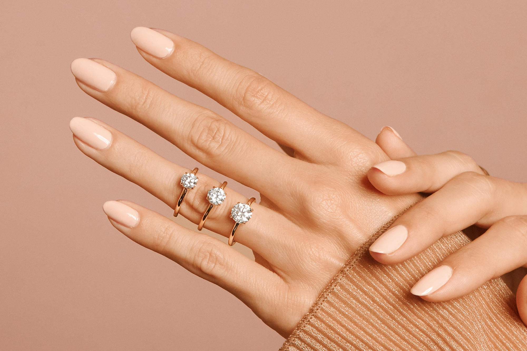 Which Hand To Wear The Engagement Ring - The Caratlane