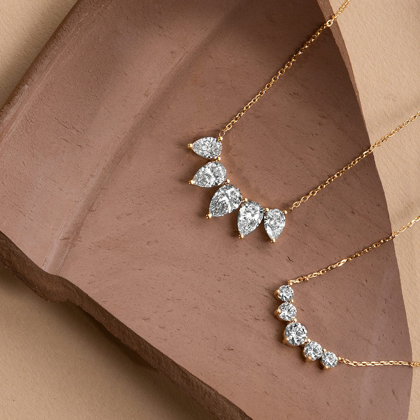 Arc Necklace | Round Brilliant | 14k | 14k Rose Gold | Chain length: 16-18 | Diamond size: Original | Diamond count: 5