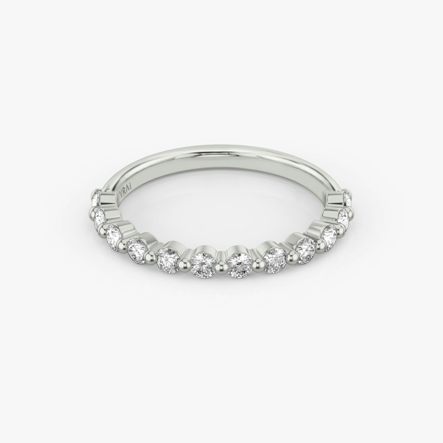 The Single Shared Prong Band | 18k | 18k White Gold | Version: Large