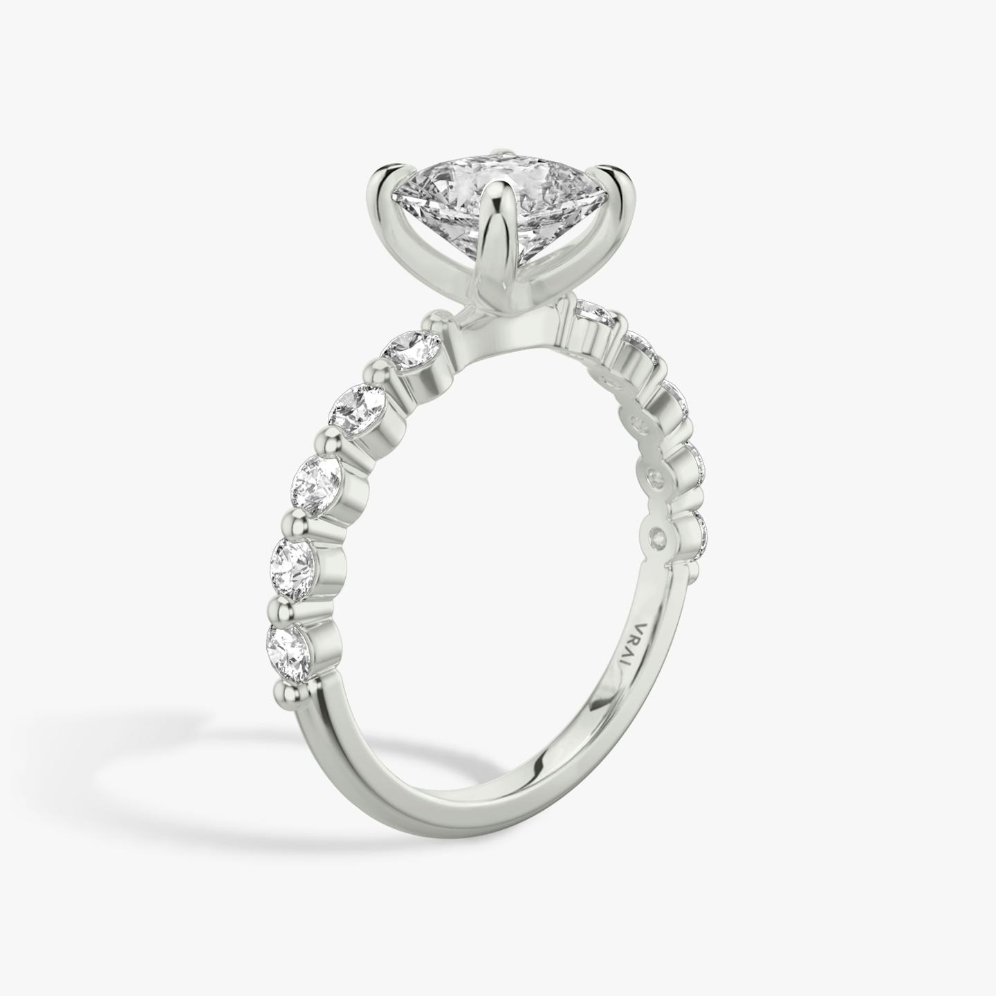 Single Shared Prong | Asscher | 18k | 18k Weißgold | Ring: Large | Diamantausrichtung: vertical | Karatgewicht: Gesamtbestand ansehen