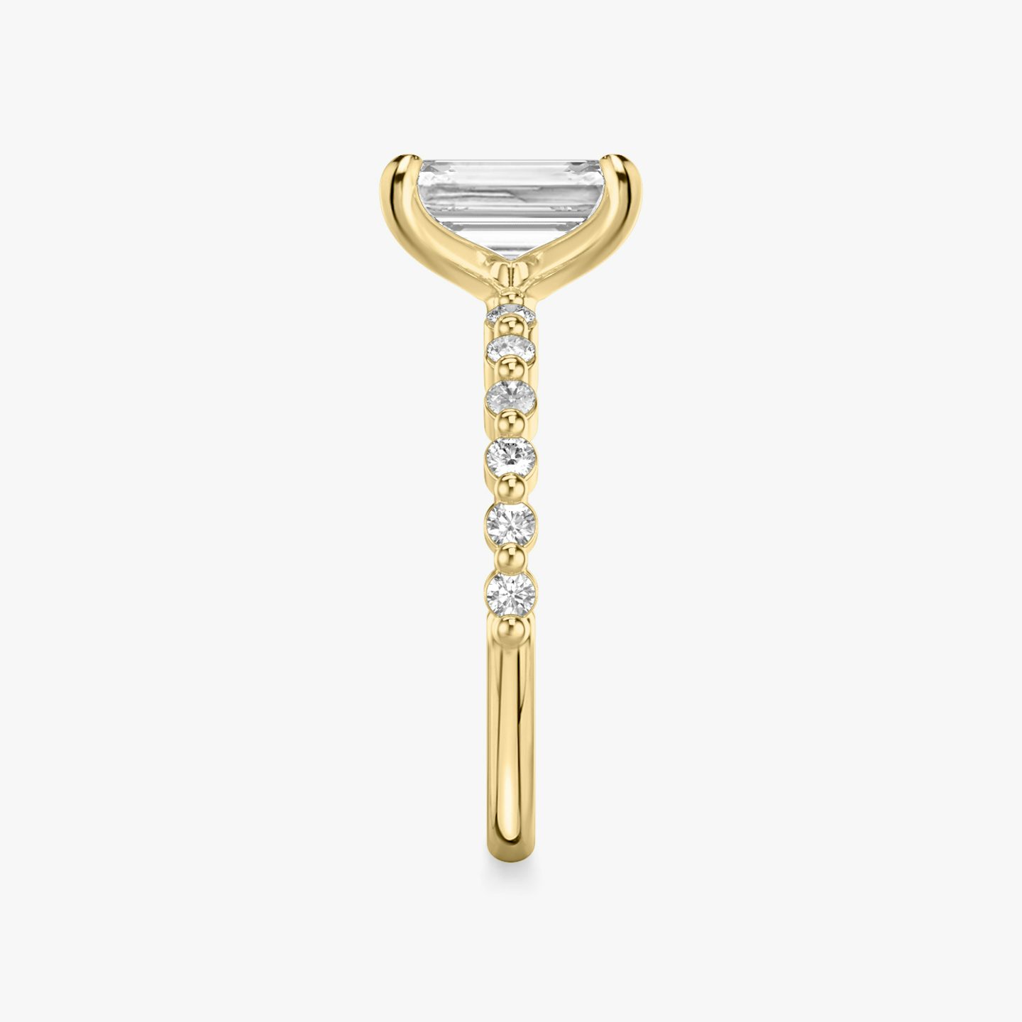 The Single Shared Prong | Emerald | 18k | 18k Yellow Gold | Band: Plain | Band: Original | Diamond orientation: vertical | Carat weight: See full inventory