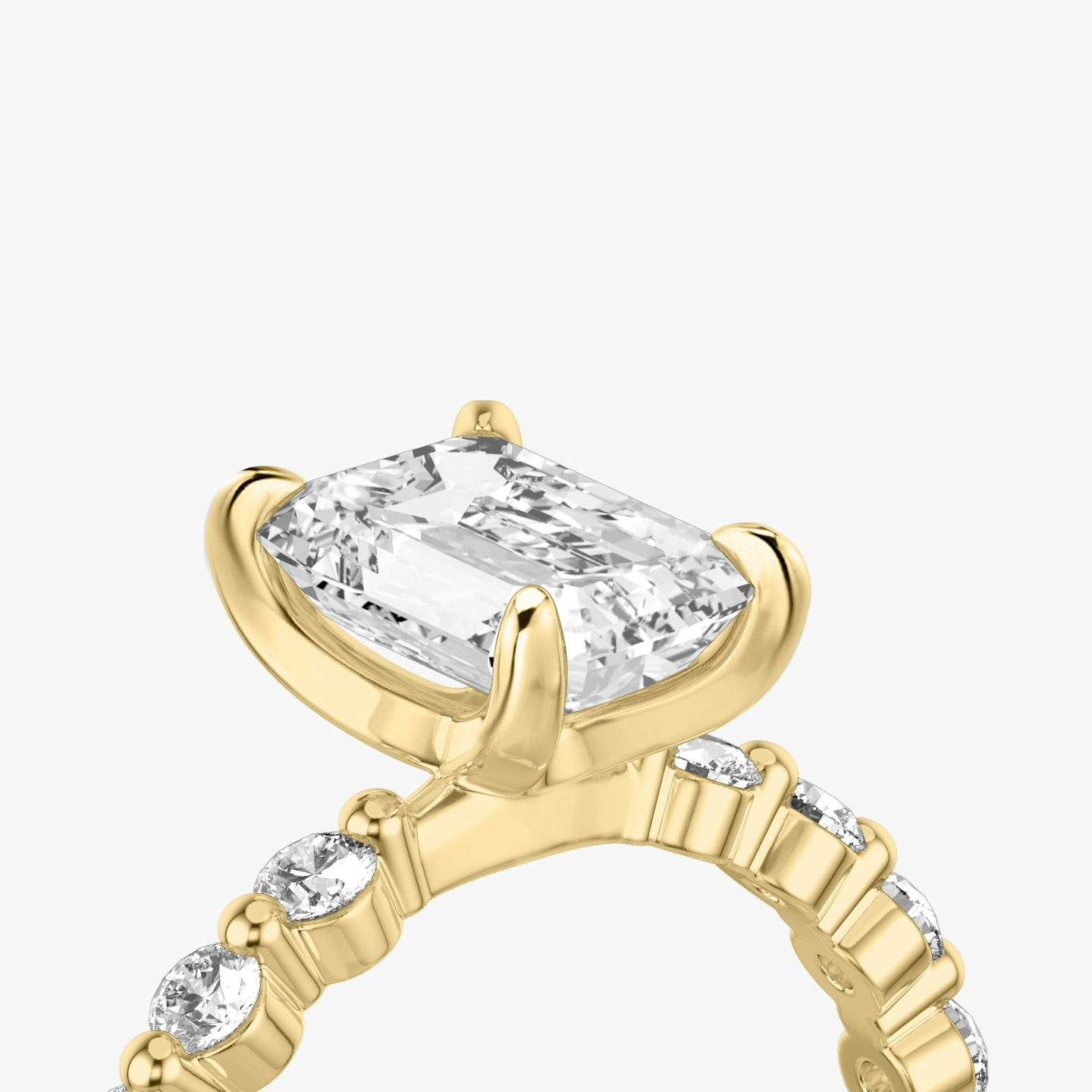 Single Shared Prong | Emerald | 18k | 18k Gelbgold | Ring: Large | Diamantausrichtung: vertical | Karatgewicht: Gesamtbestand ansehen